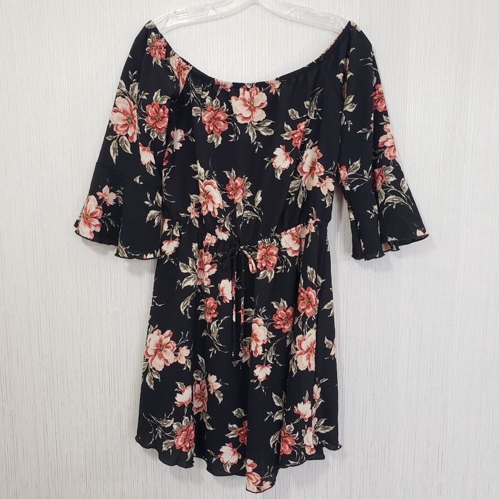 Rue21 floral off the shoulders dress with elastic waist & bell sleeves woman's M